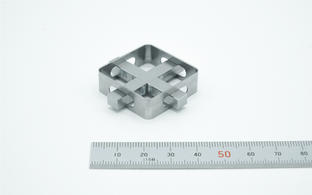 枠幅0.5mm　／　ミーリング加工　／　材質：S45C